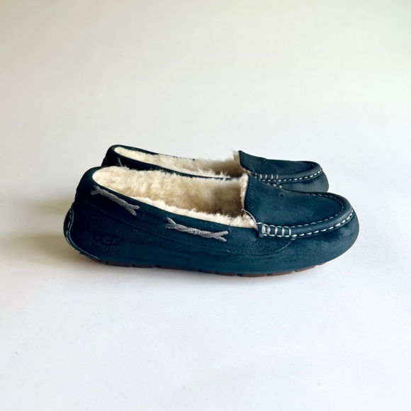 UGG Black Suede Faux Fur Lining Rubber Outsole Driver Moccasin Loafers size 7 - Picture 2 of 12